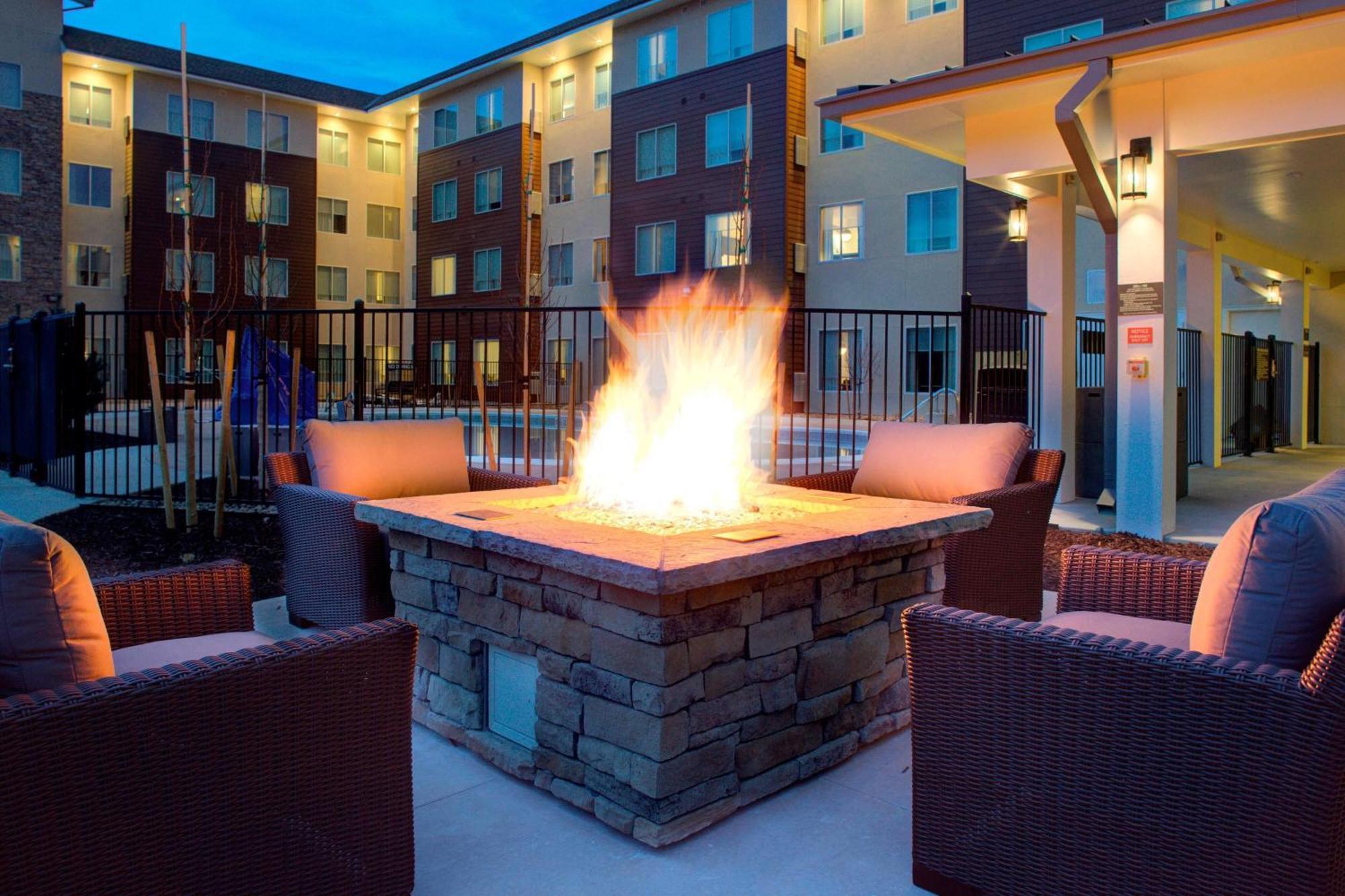 Fairfield Inn & Suites By Marriott Boulder Broomfield/Interlocken Екстер'єр фото